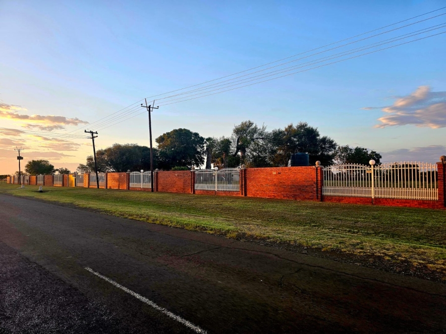  Bedroom Property for Sale in Bainsvlei Free State